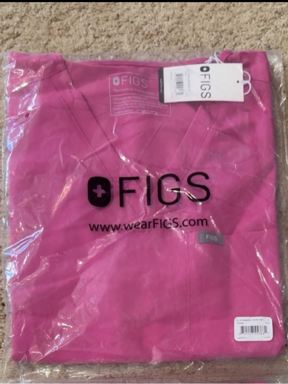 NWT FIGS Women's Scrub Set in Hot Pink